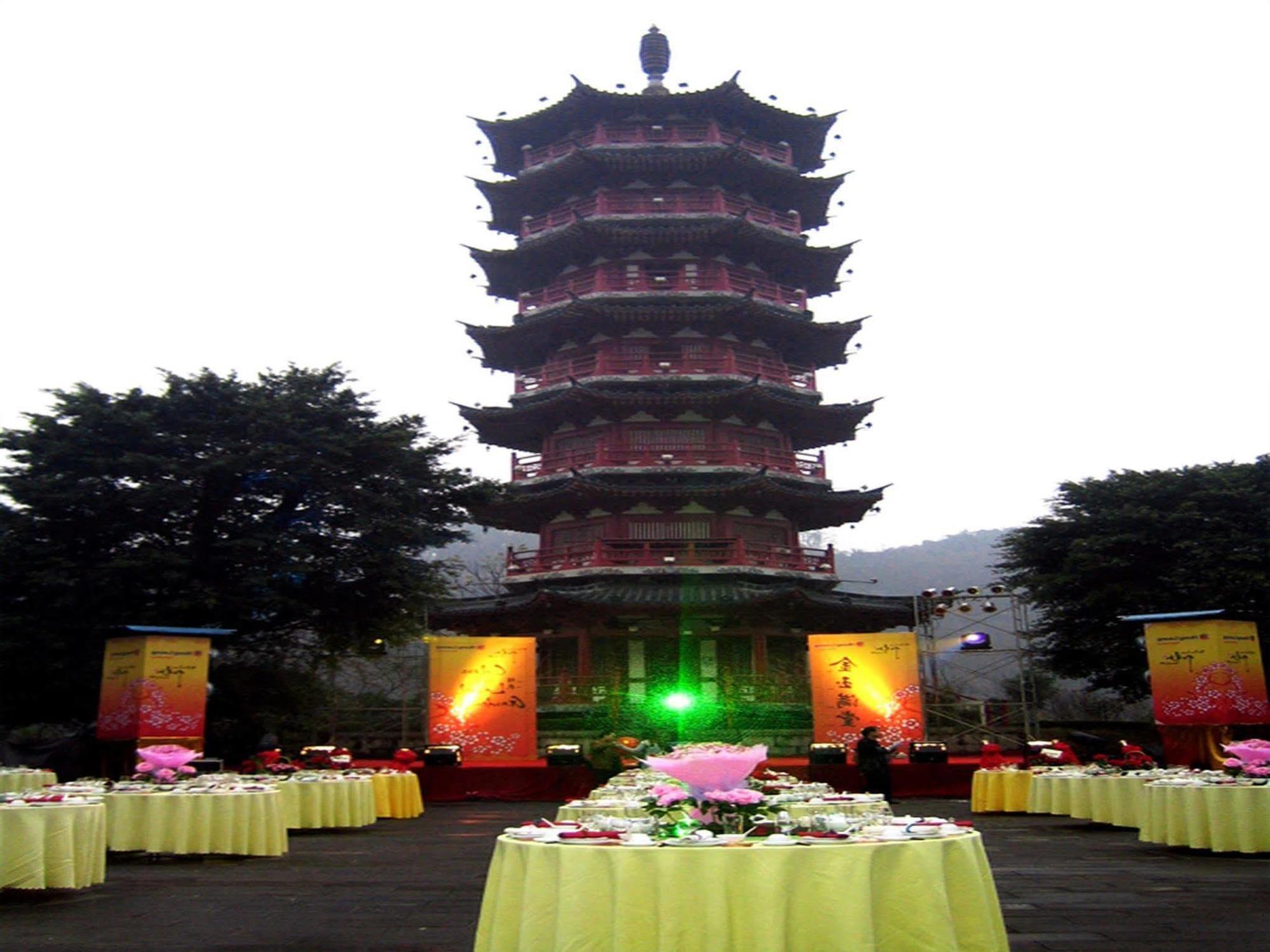 Hotel Universal Guilin Exterior photo